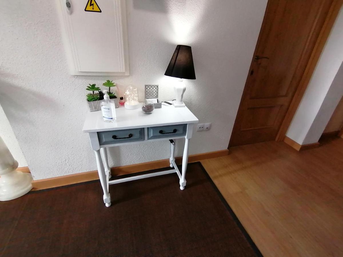 Hostal Hernan Cortes Caces Exterior foto